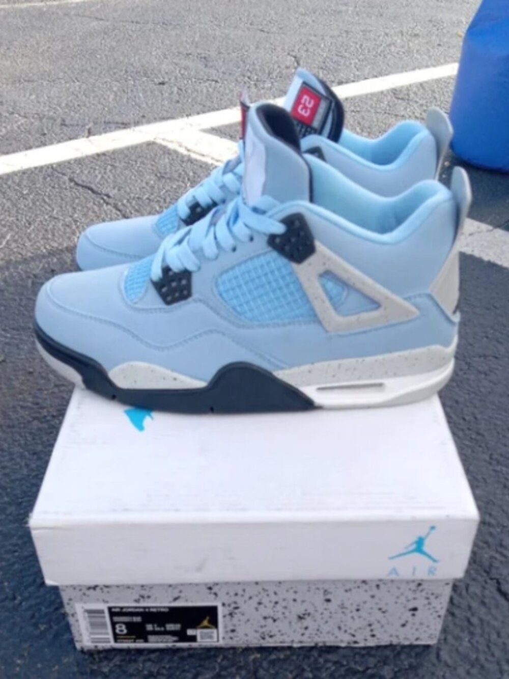 Air Jordan 4 Retro, University Blue